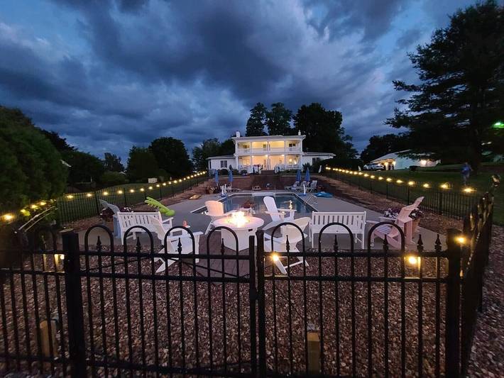 Vacation rental for 6 people, with yard in Lake Ontario