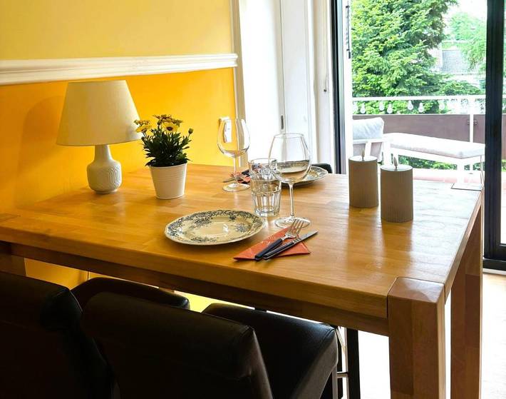 Ferienwohnung für 3 Personen, mit Balkon und Terrasse sowie Garten und Ausblick
