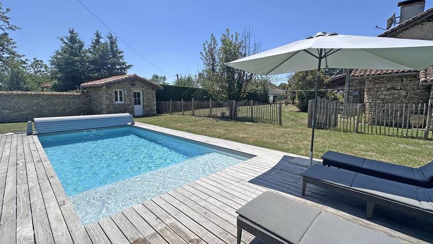 Gîte pour 9 personnes, avec jardin ainsi que piscine et terrasse dans Parc naturel régional Périgord-Limousin - 3