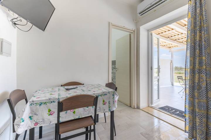 Appartement entier, Appartement "Fenicottero Rosa" avec terrasse privée et Wi-Fi in Granelli, Pachino