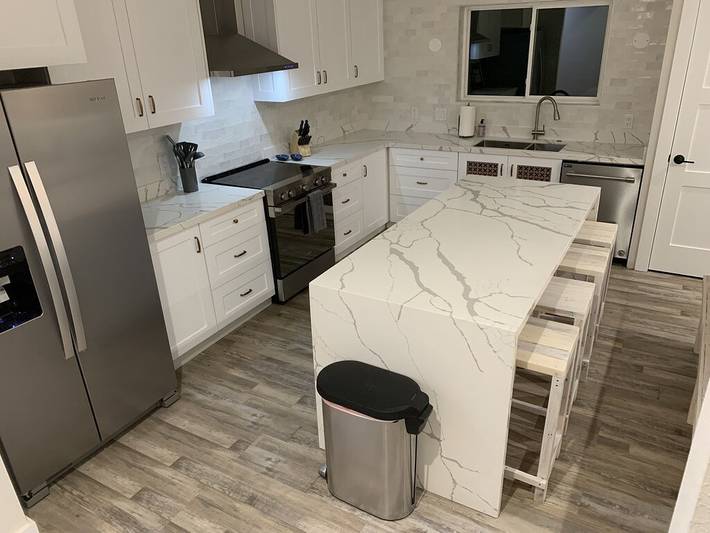 Vacation rental for 10 people, with hot tub and balcony in Mustang Island