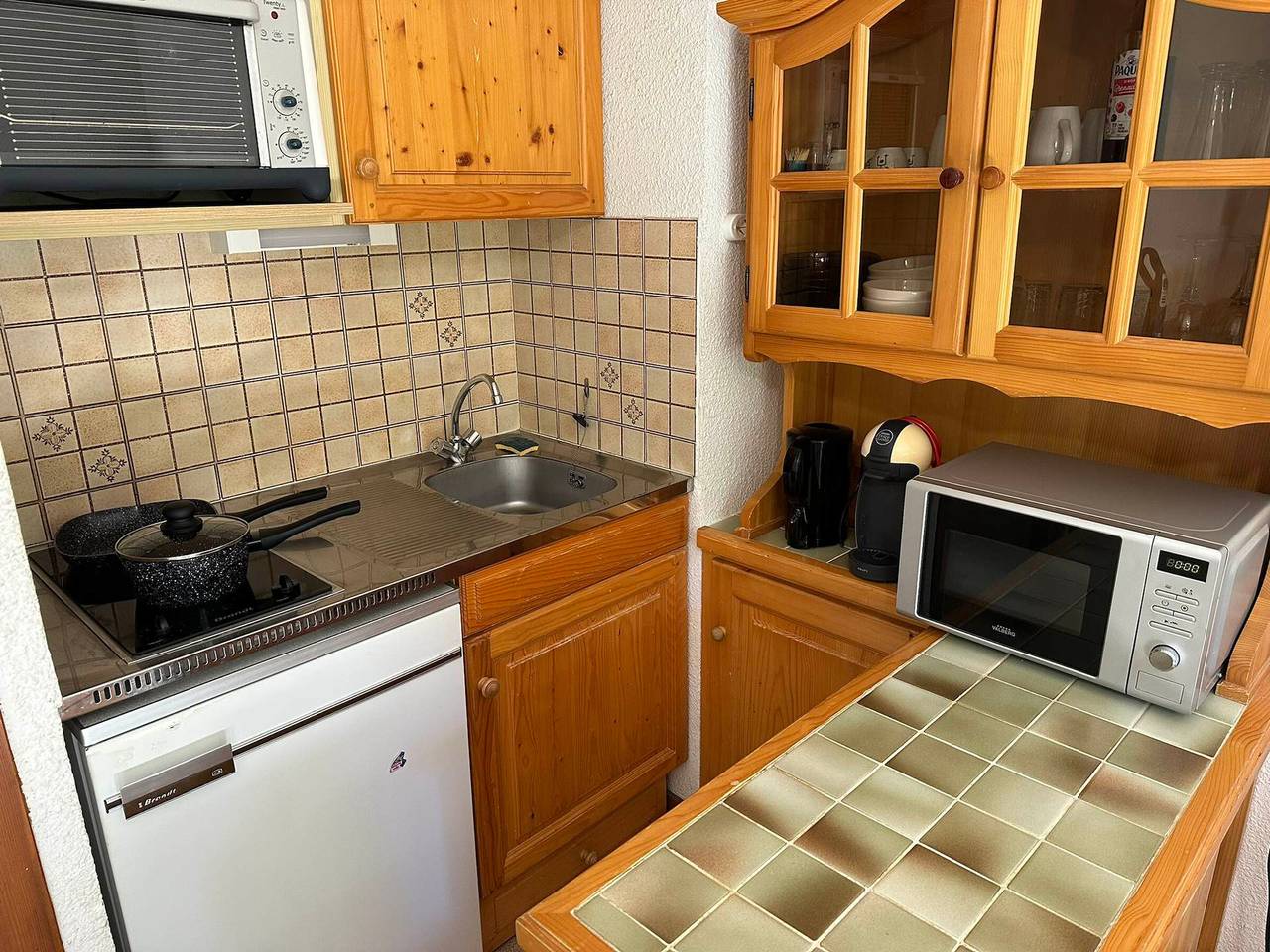 Entire studio, Studio for 4 near ski slopes in Combloux with parking in Combloux, Pays du Mont-Blanc