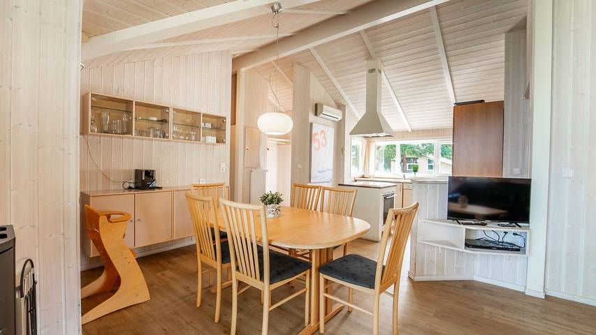 Ferienhaus für 8 Personen, mit Terrasse und Garten sowie Sauna und Whirlpool, mit Haustier in der Lübecker Bucht - 4