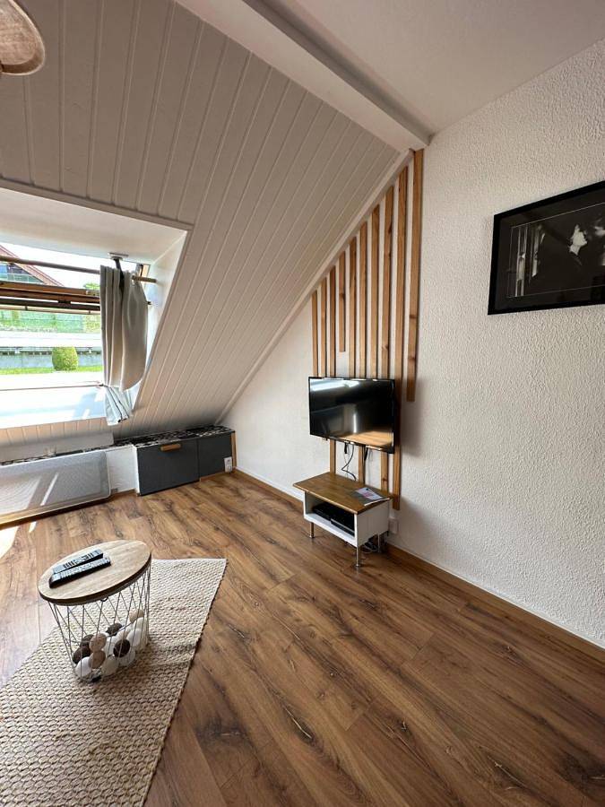 Gîte pour 2 personnes, avec bassin pour enfant et piscine à Métabief - 4