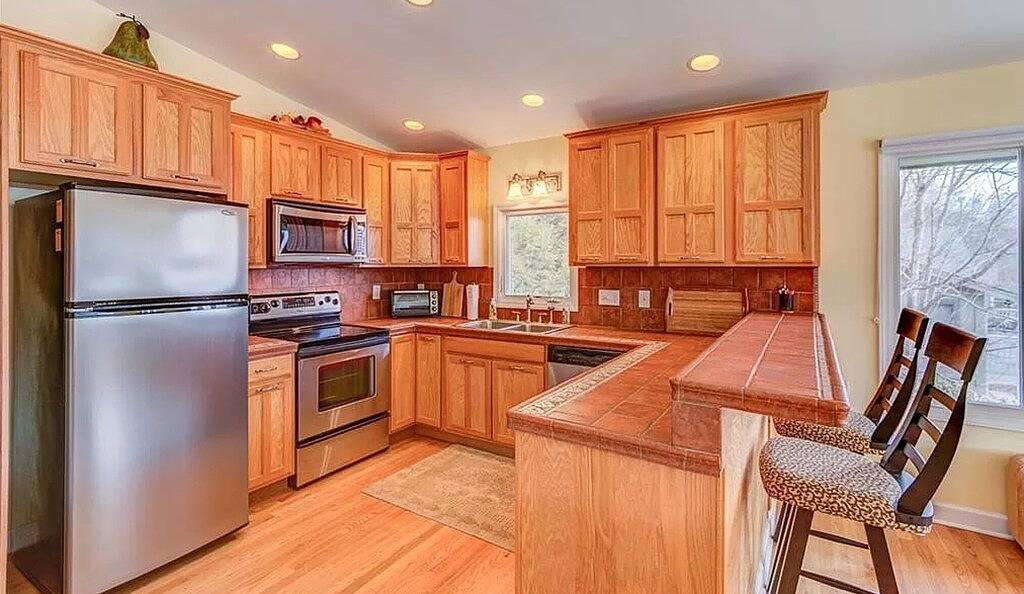 Fox Crossing - Mountain Views, Game Room & Pet-Friendly Cabin! in Blue Ridge Parkway, Seven Devils