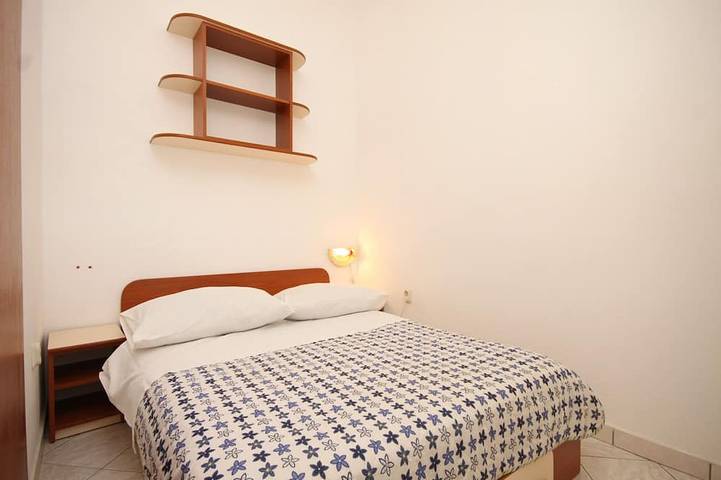 Ganze Wohnung, 2-Zimmer-Ferienwohnung am Strand Rukavac, Vis in Rukavac, Split-Dalmatien