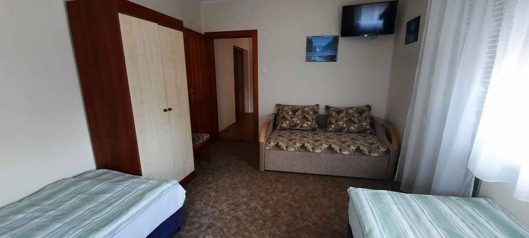 Ganze Ferienwohnung, Ferienwohnung im Erdgeschoss in Keszthely, Balaton Region