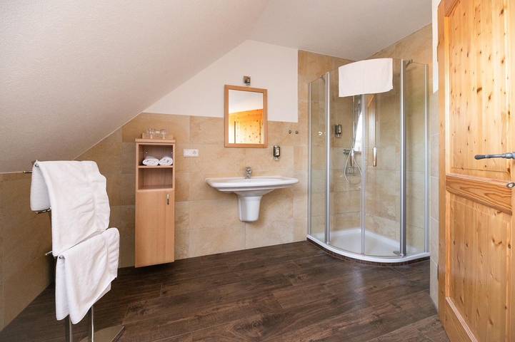 Zimmer Balkon inkl. Frühstück ab 3 Nächte in Steirerland