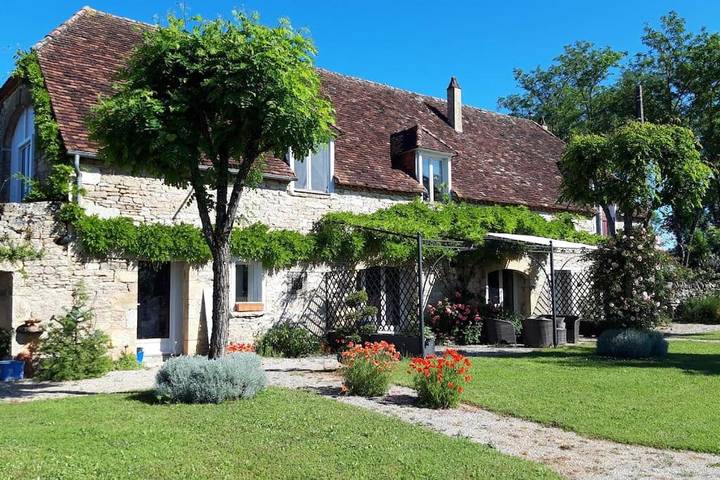 Location de vacances pour 4 personnes, avec piscine et jardin, animaux acceptés à Montvalent - 2