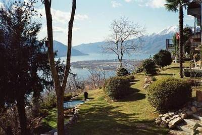 Holiday home with views of the lake and mountains in Brione sopra Minusio, Alpi Ticinesi e del Verbano