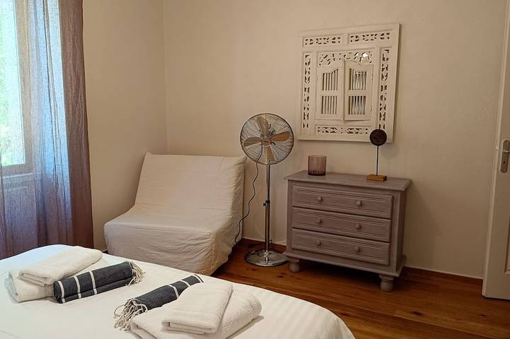 Gîte pour 4 personnes, avec jacuzzi ainsi que piscine et jardin à Marquay - 2