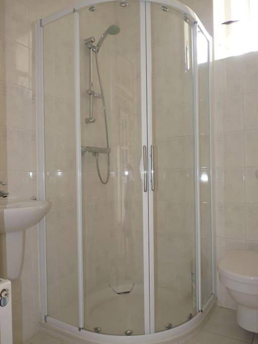 Location de vacances pour 7 personnes, avec bassin pour enfant et jardin, animaux acceptés dans Office De Tourisme Saint Pierre Quiberon - 4