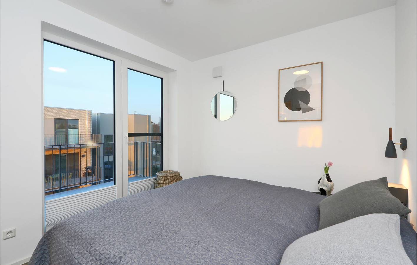 Ganze Ferienwohnung, Stilvolles 2BR Apartment mit Terrasse - nahe Restaurants, Fluss und Stadtzentrum in Marissa Ferienpark, Lembruch
