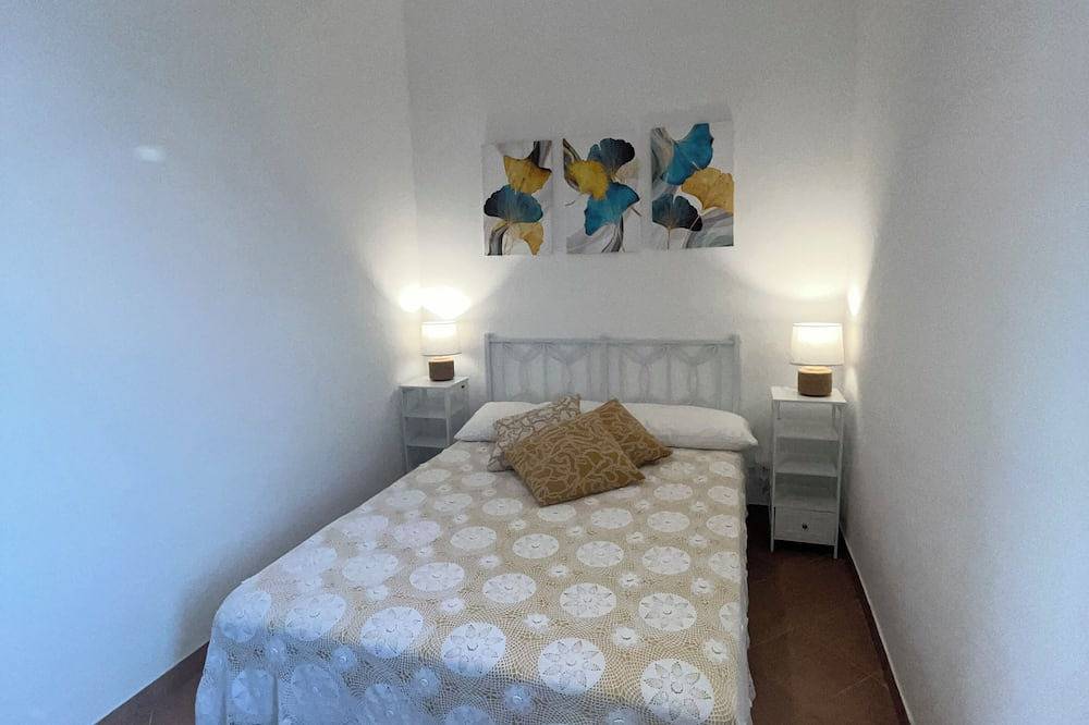 Cozy and bright suitable for couples and families with beautiful cathedral view in Bracciano, Lake Bracciano