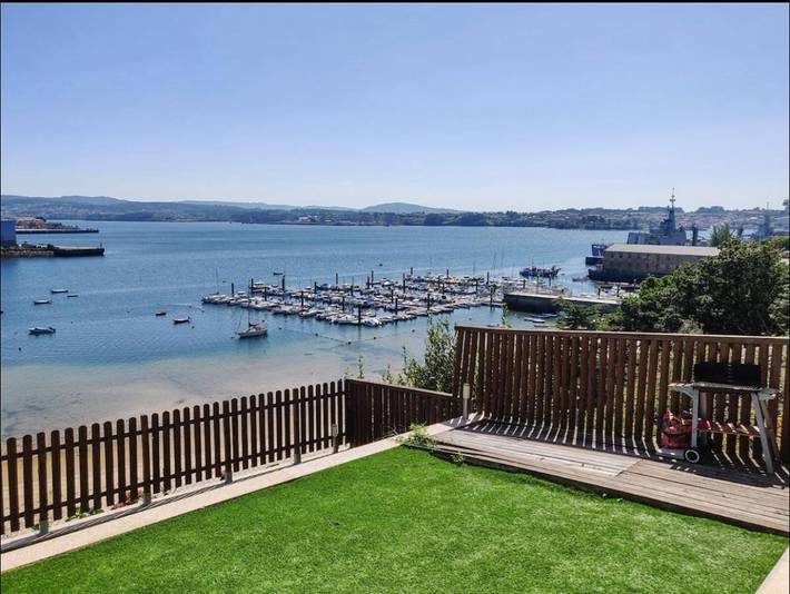 Apartamento para 12 personas, con Balcón y Terraza además de Jardín y Vistas en Ferrol