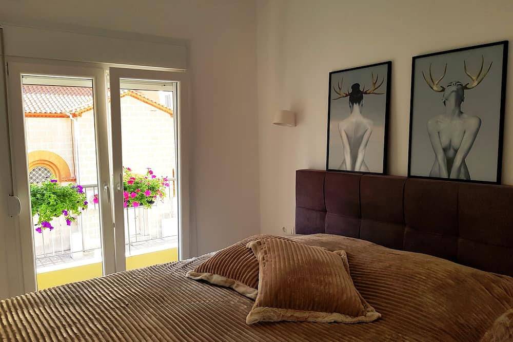 Geheel appartement, Thessaloniki City Center 2 bedroom apartment with Agia Triada church view in Faliro (Thessaloniki), Thessaloniki en omgeving