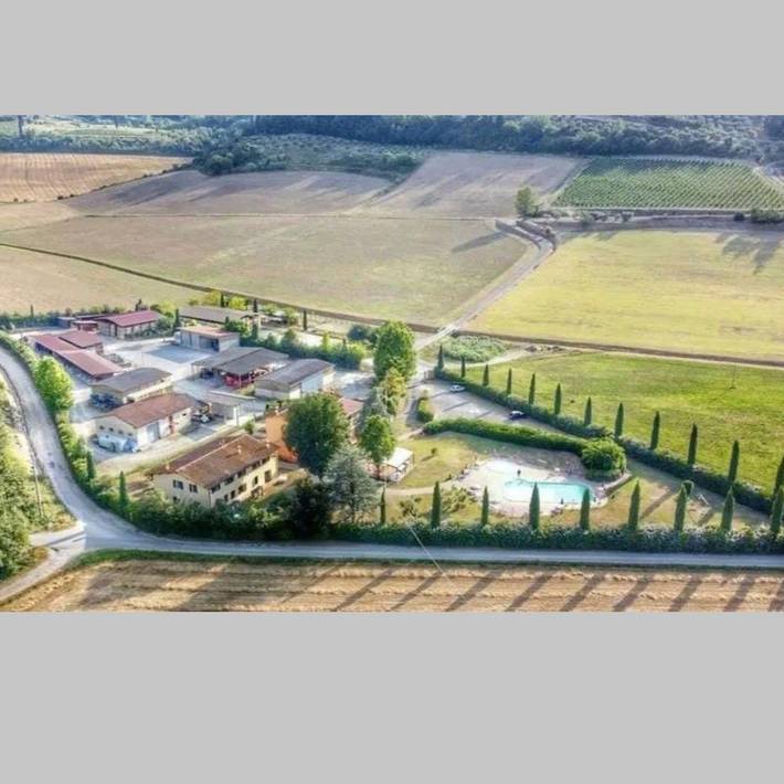 Agriturismo per 6 persone, con giardino e piscina a San Miniato