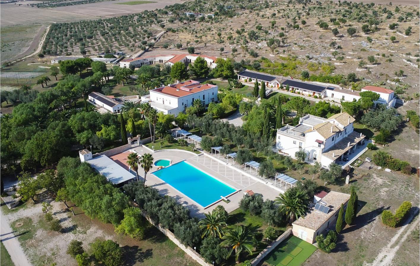 Apartamento vacacional entero, Oasis de relax con aire acondicionado, piscina y aparcamiento in Provincia de Foggia
