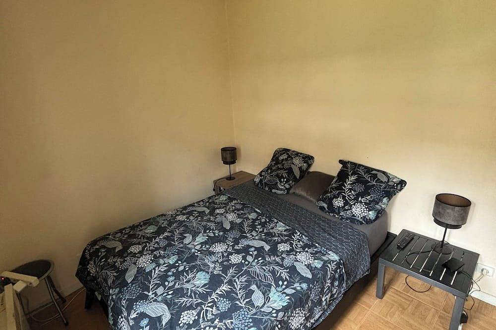 Entire apartment, 2bed garden apartment 20mn Paris Disney Asterix Parc Expo in Livry-Gargan, Seine-Saint-Denis