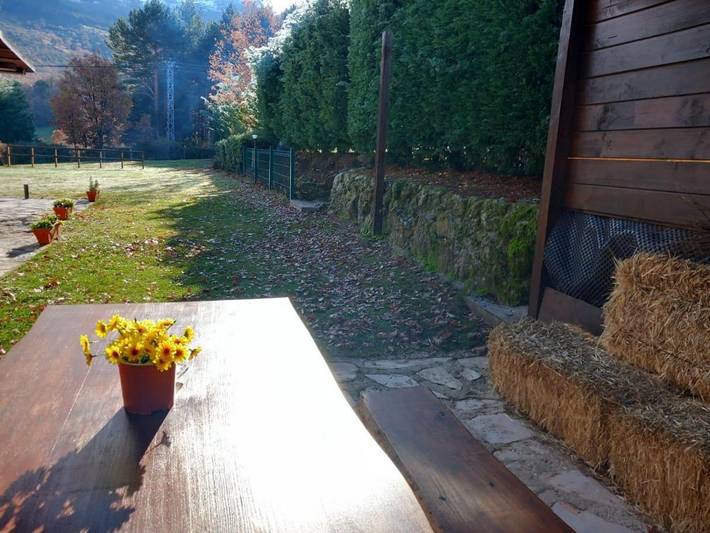 Casa de vacaciones para 6 personas, con Terraza y Jardín además de Piscina y Vistas en Candelario