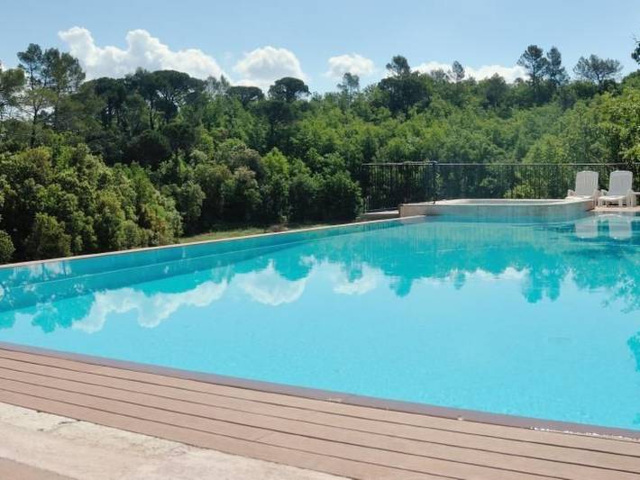 Gîte pour 4 personnes, avec jardin et piscine, animaux acceptés à Signes - 2