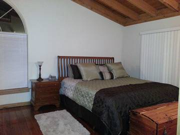 Log Cabin for 18 Guests in Lake Cumberland, Russell County, Picture 3