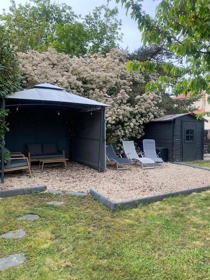 Location de vacances pour 6 personnes, avec terrasse à Dissay - 2