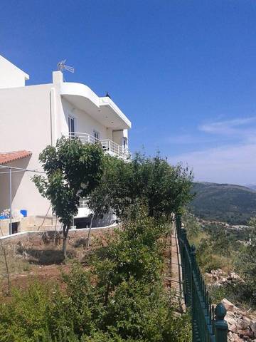 Maison d’hôte pour 2 personnes, avec jardin et vue à Himarë
