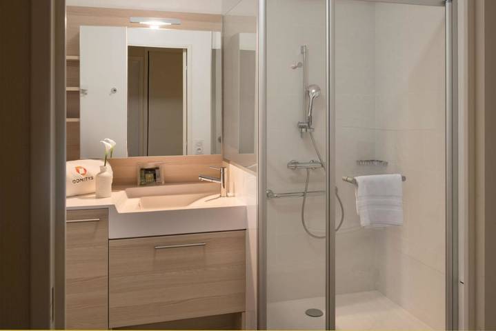 Ferienhaus für 4 Personen, mit Pool und Terrasse sowie Sauna, mit Haustier in Versailles - 3