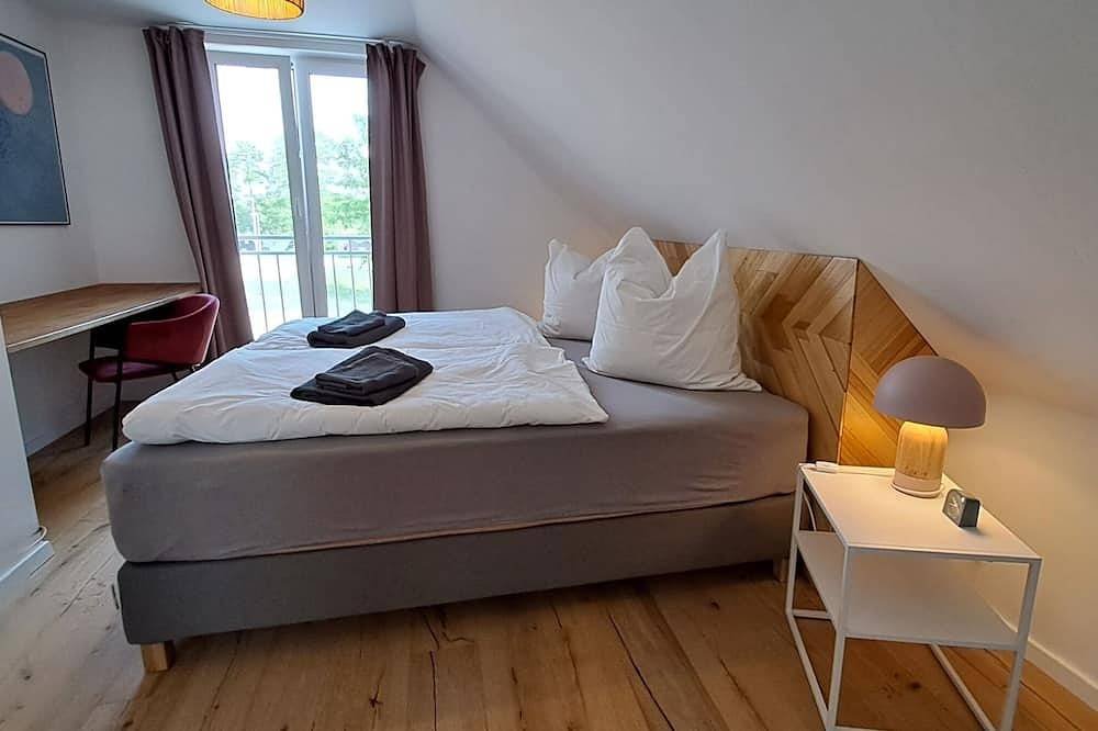 Hunde und Kinder willkommen, 150m zum Badestrand, umzäuntes Grundstück, in Flecken Zechlin, Rheinsberg