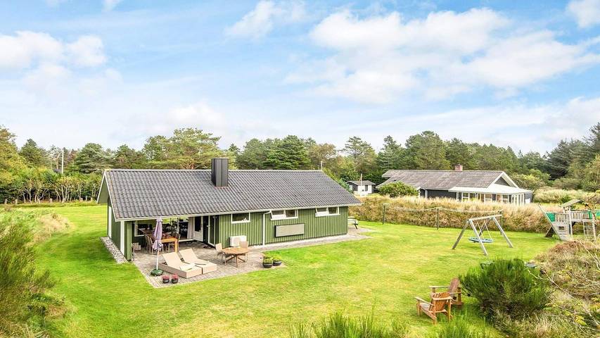 Ferienhaus für 7 Personen, mit Terrasse in Tirpitz Museum (Oksby)