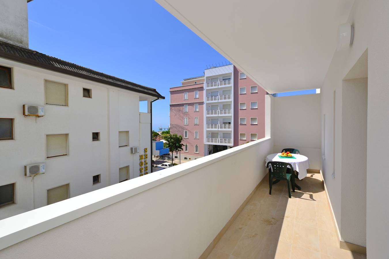 Entire apartment, Verde Type B4 - very next to the Doggy beach in Lignano Sabbiadoro, Udine Province