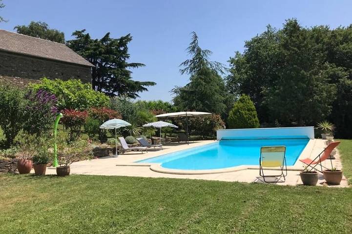 Gîte pour 2 personnes, avec Piscine dans Crespin (Tarn)