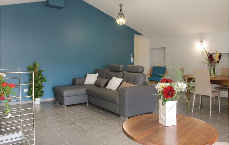 Wohnung mit Bergblick, Parkplatz, Angeln und Garten in Saint-Étienne-de-Boulogne, Parc naturel régional des Monts d'Ardèche