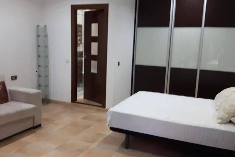 Alojamiento independiente de invitados el Olivo in El Prat de Llobregat, Bajo Llobregat