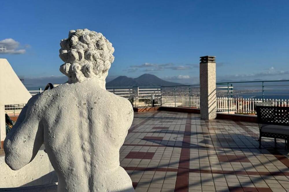 Welcome to our oasis of elegance and comfort enjoy the best of Naples! in Nápoles, Provincia de Nápoles