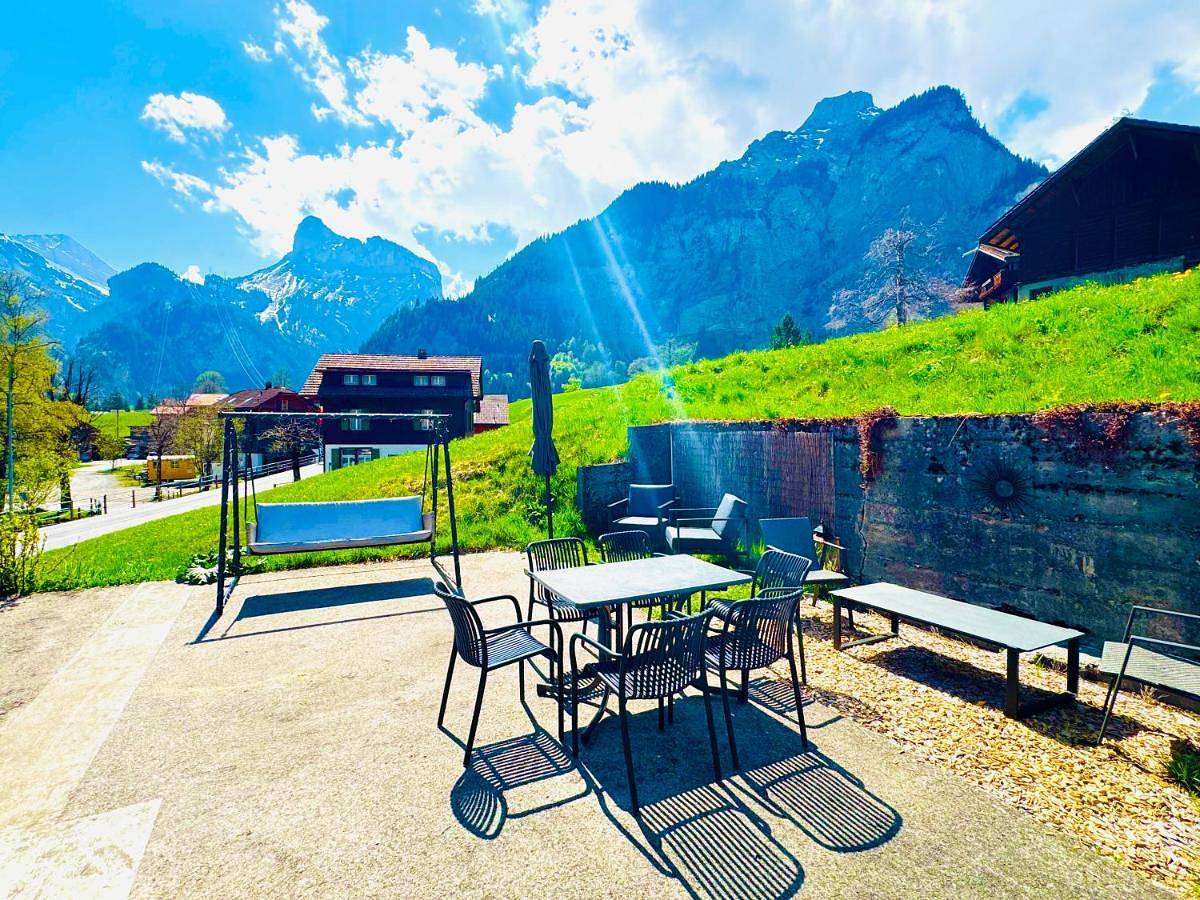 Ganze Wohnung, Cozy Apartment in Vintage House in Kandersteg in Kandersteg, Frutigen - Lenk - Adelboden
