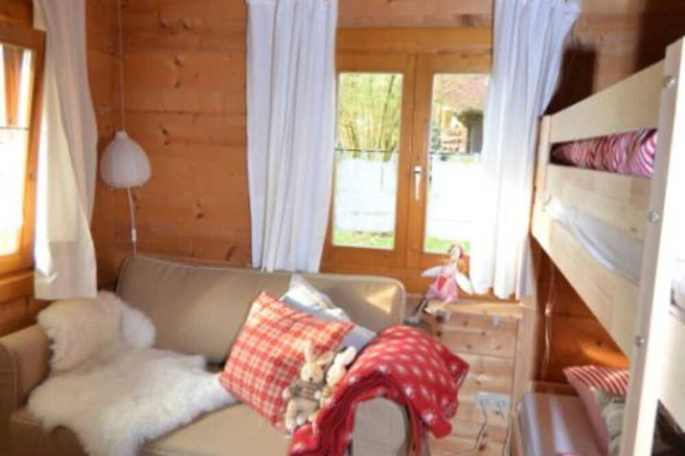 Ganze Wohnung, Sta-12 - Blockhaus m. rustikalem Charme & moderner Ausstatt. - Naturerlebnisdorf in Stamsried, Ostbayern