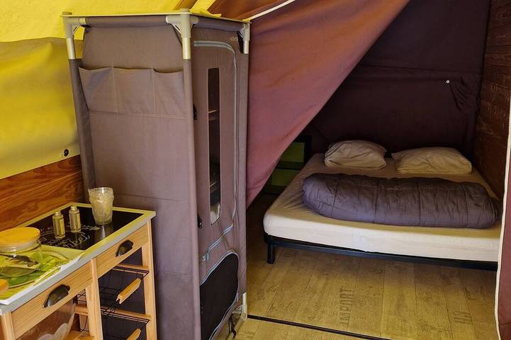 Gîte pour 9 personnes, avec terrasse ainsi que piscine et jardin, animaux acceptés dans Le Clerjus - 3