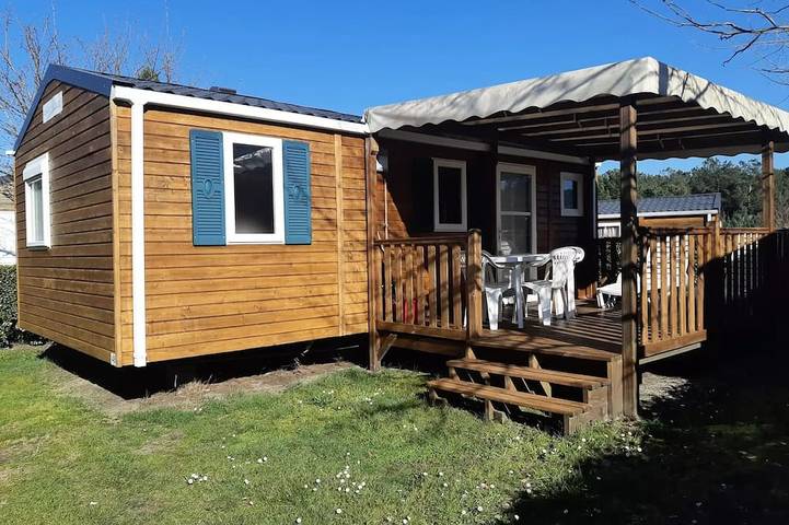Mobil home pour 4 personnes, avec terrasse à Saint-Michel-Escalus
