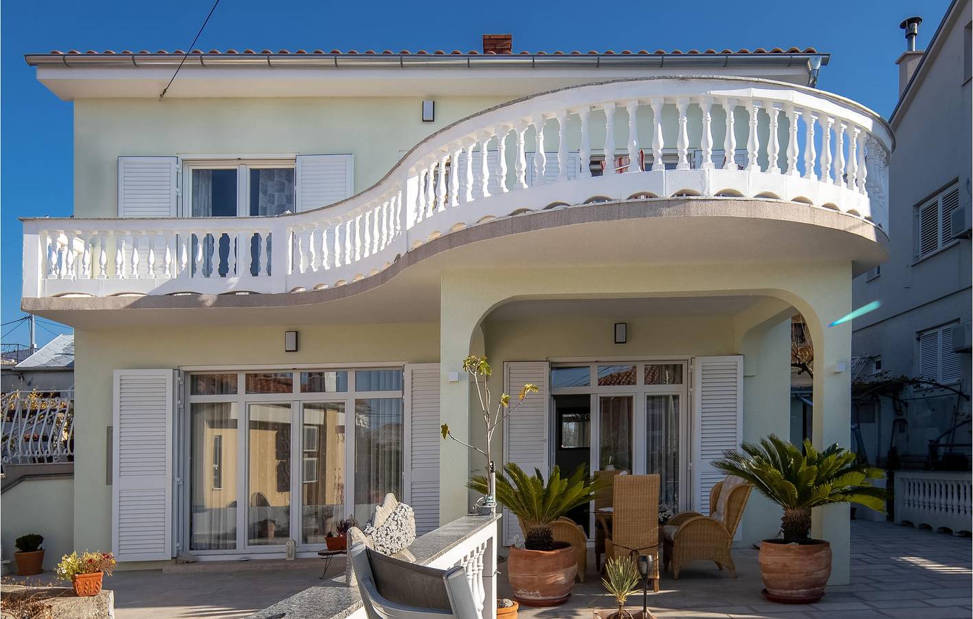 Ganze Ferienwohnung, Gemütliche 66 m² große Ferienwohnung am Meer mit Terrasse, WLAN und Parkplatz in Novi Vinodolski, Primorje-Gorski Kotar