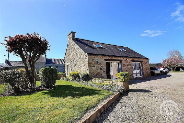 Gîte pour 4 personnes, avec jardin à Pléven - 2