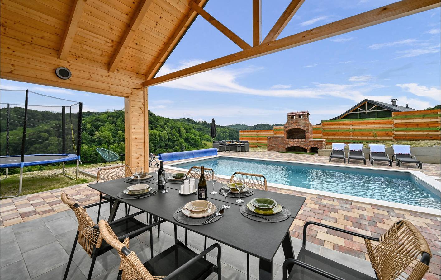 Reizende Ferienwohnung mit Pool, Terrasse und WLAN in Krapina-Zagorje