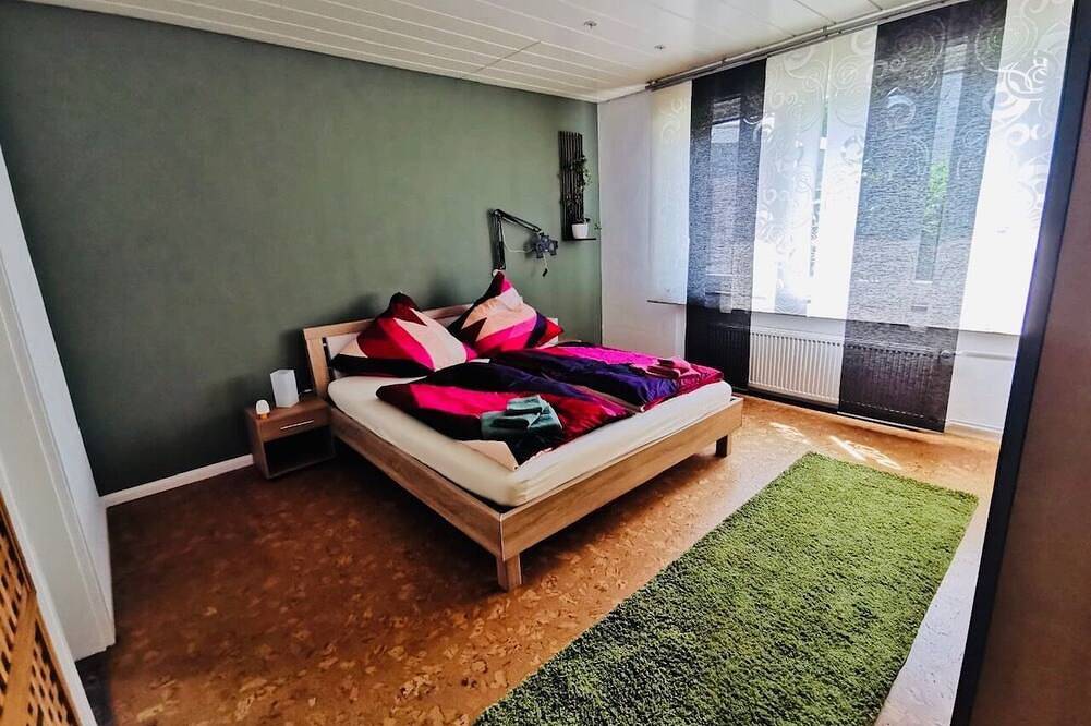 Ganze Wohnung, Große Wohnung mit Garten in ruhiger Lage in Bochum, Ruhrgebiet