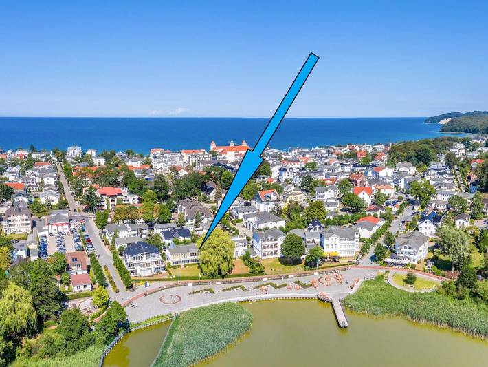 Ganze Ferienwohnung, Villa Seerosen - Appartement Seebrise - Appartement Seebrise - 1. Reihe am Schmachter See in Binz, Rügen