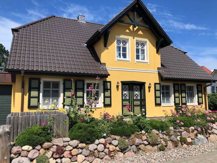 Ferienwohnung für 2 Personen, mit Terrasse und Garten in Wustrow