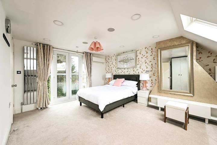 Holiday rental for 13 people, with terrace, with pets in Windsor