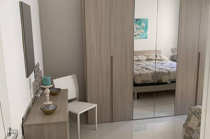 Gîte pour 5 personnes, avec terrasse à Mondello - 3