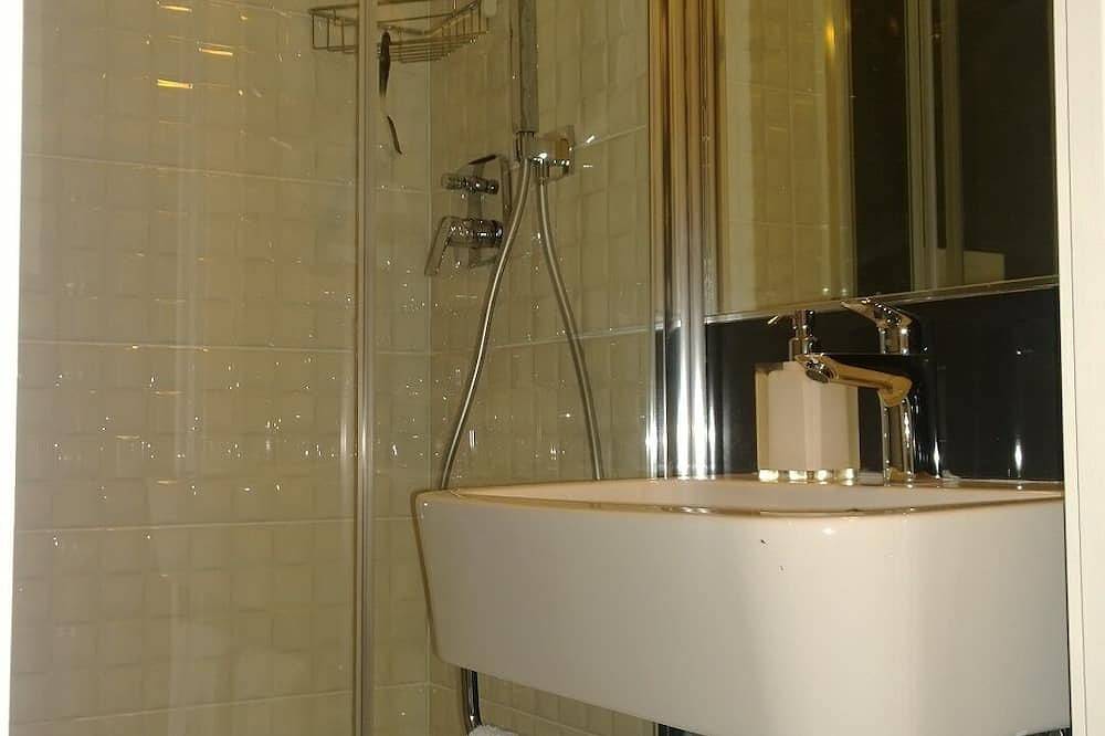 Chambre d'hôtes près de S. Pietro / Vaticano avec salle de bain privée in Rome, Province de Rome