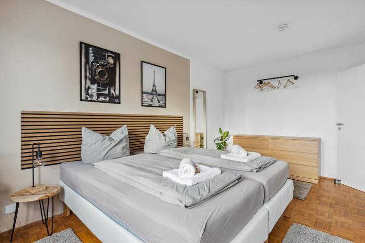 Ferienwohnung für 4 Personen, mit Balkon und Terrasse sowie Garten in Merseburg